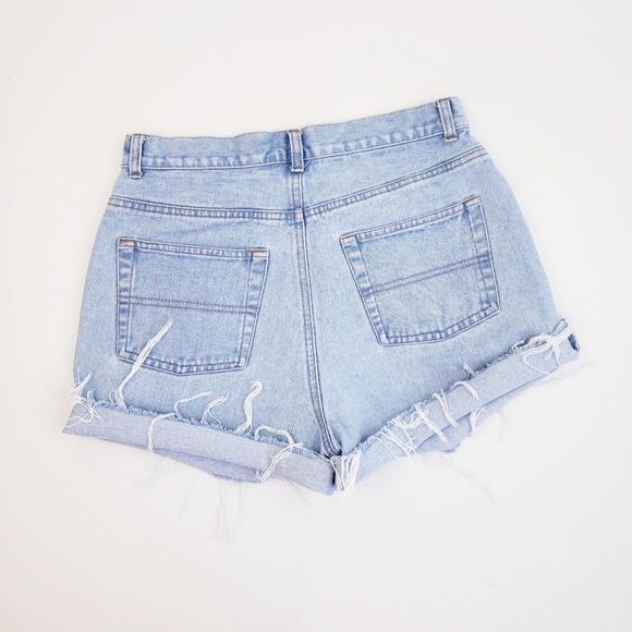 🚫SOLD🚫 Vintage High Rise Mom Jean Short - Picture 4 of 7